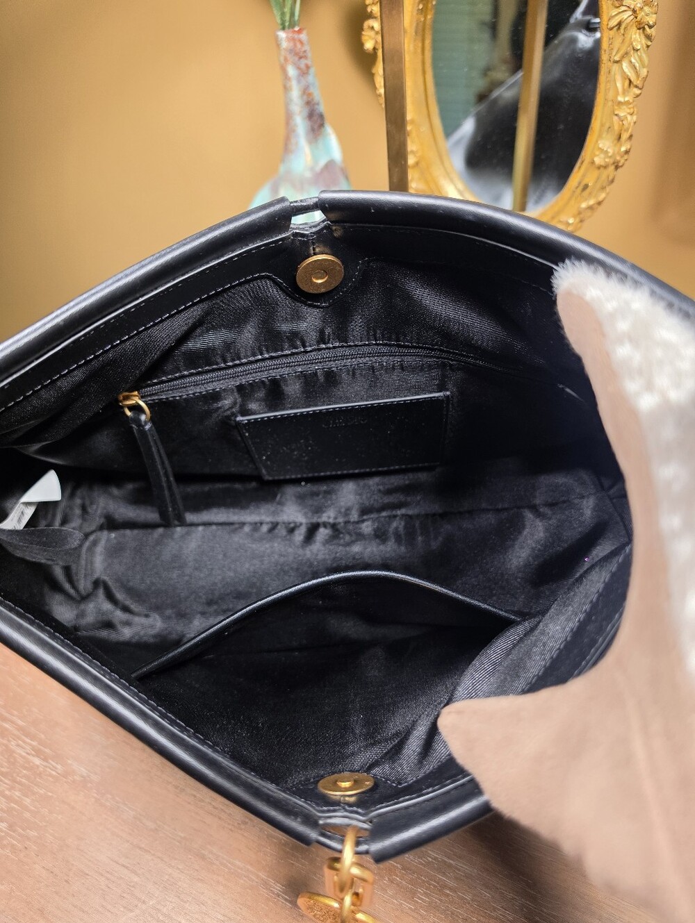 Vince Camuto Maire Leather Shoulder Bag w/ Gold Medallion GUC (Retail $198) - Picture 4 of 9